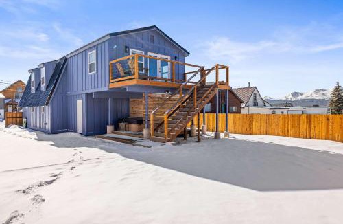 Leadville North House | Leadville Dairy Flat - 2 Bed with Office and HOT TUB