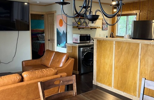Estes Park Cabin | License # 3031 Estes Park remodeled detached cabin, views, quiet area.