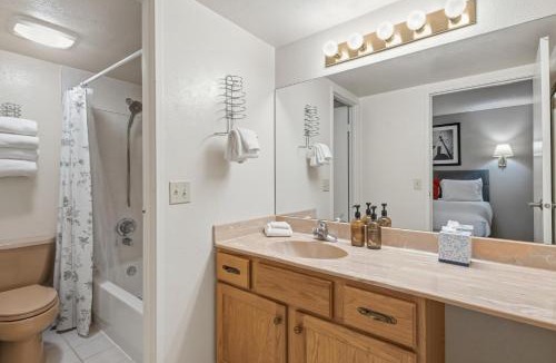 Vail Apartment | Lift House Lodge, Downtown Vail Lionshead Village Studio Condo