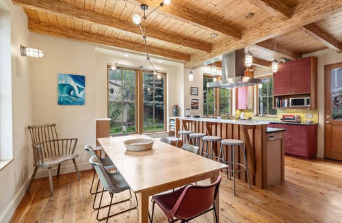 Telluride House | Like You're Local | Spacious Sunnyside Home for long stays, walk everywhere