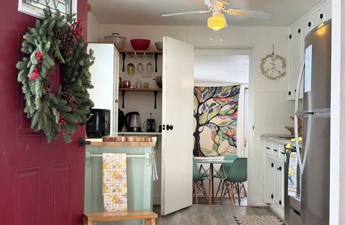 Sheridan House | Lilac Lodge near River Point