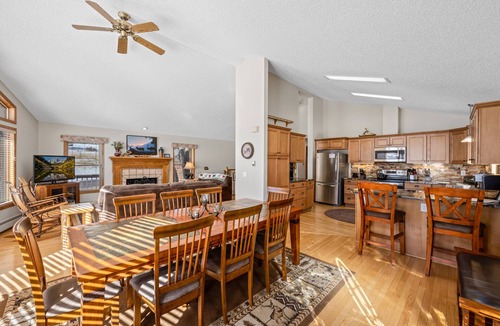 Estes Park House | Lily Mountain Lodge - Amazing Mountains Views, Private Hot Tub, Great Location
