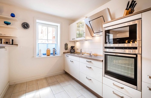 Busum Apartment | Living under thatch - vacation apartment for 2 persons