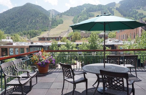 Downtown Condo | Location! Location! Location! Outstanding Views of Ajax (203040-6863)