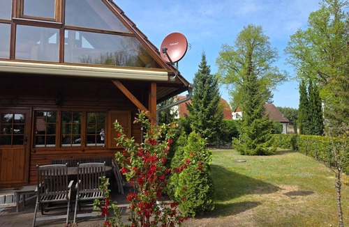 Wustrow Cabin | Log cabin Canow with boat - log cabin Canow