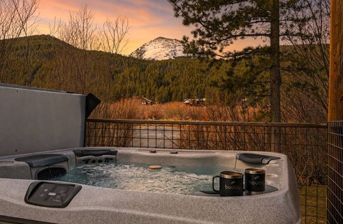 Blue River Cabin | Log Cabin Hot Tub + Views Near Breck Near Quandary | Blue River Hideaway