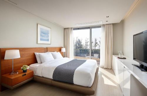 Jungmun Resort | Lotte Resort Jeju Artvillas