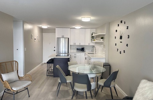 Hale Condo | Lovely 1 bedroom condo near shops & dining!