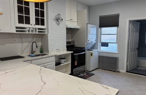 North Bergen Apartment | Lovely 3-bedroom apt Park Ave 2 freshly renovated