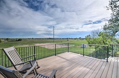 Fort Collins Apartment | Lovely Barn Loft w/Mountain Views on Horse Estate