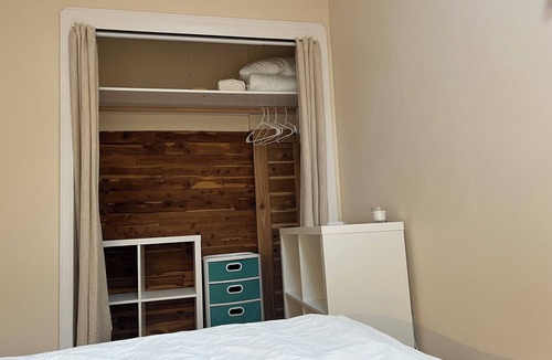 Idaho Springs House | Lovely, Spacious 1 Bedroom - Awesome VIEWS, LIGHT