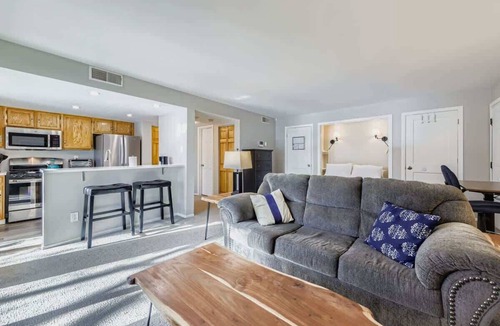 West Westminster Condo | Lovely Studio Apartment in Westminster
