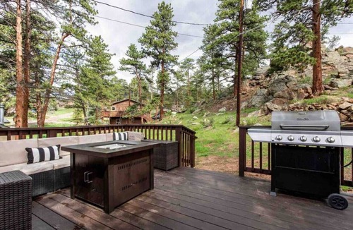 Estes Park Cabin | Lux 3BR home - Views/Wildlife/RMNP/Shop/Snowshoe