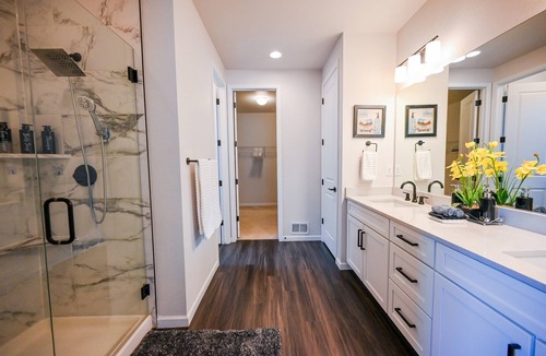Commerce City House | Lux Family Retreat|Pool Table|13 Min to Airport