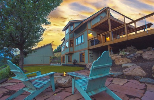 Pagosa Springs House | Luxe Downtown Home with Hot Tub/Fire Pits