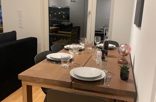 Schoenefeld Apartment | Luxeriöses Penthouse Apartment am BER Flughafen