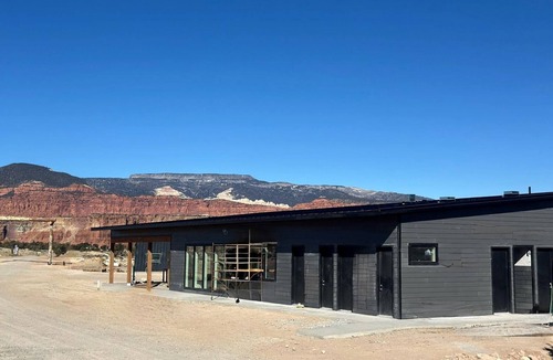 Teasdale Cabin | Luxurious A-Frame Cabin for a Memorable Getaway Under the Stars near Capitol Reef National Park, Utah