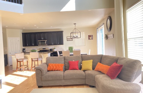 Cottonwood House | Luxury 4 bedroom single family home located in a decent neighborhood