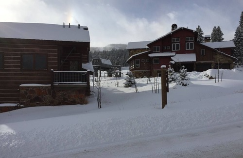 Copper Mountain House | Luxury 4BR, Close to Lumberjack Lift, Exclusive Lewis Ranch, Hot Tub