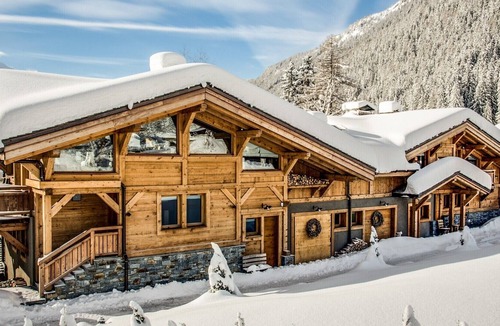 Argentiere Ski Chalet | Luxury 5* Chalet in Chamonix : Swimming Pool, Sauna, Spa, Jacuzzi, Cinema, View