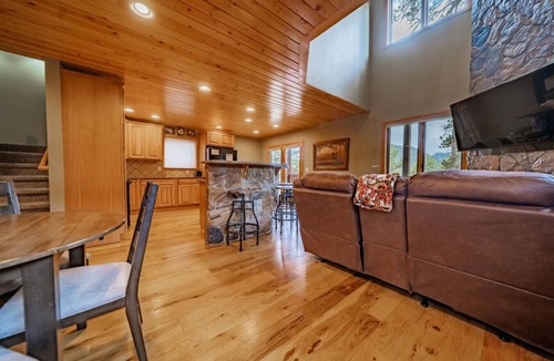 Stanley Hills Villa | Luxury Black Canyon Home Near the Stanley Hotel