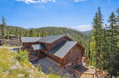 Baldy Mountain House | Luxury Breckenridge Modern Log Cabin, Mountain Views and Private Hot Tub