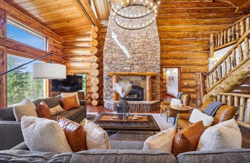 Baldy Mountain House | Luxury Breckenridge Modern Log Cabin, Mountain Views and Private Hot Tub