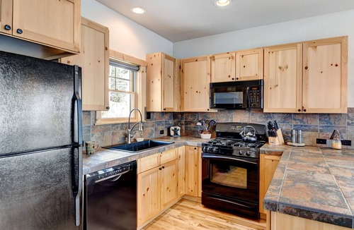 Rendezvous House | Luxury Chalet 60 I Hot Tub I Great Views I Best Price I FREE Adventures Daily