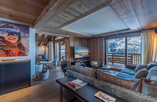 Meribel Apartment | Luxury Chalet Apartment at Méribel's Ski Slopes with Parking