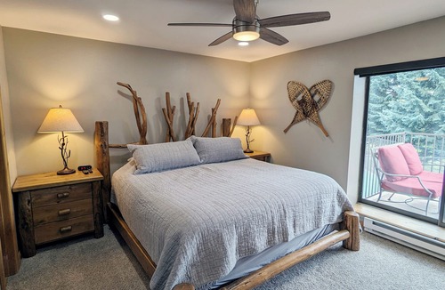 Avon Condo | Luxury Condo w/FREE WiFi, Parking, Heated Pool, Hot Tubs, Skier Shuttles