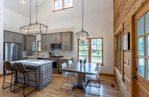 Rendezvous Villa | Luxury Getaway in Winter Park/Fraser