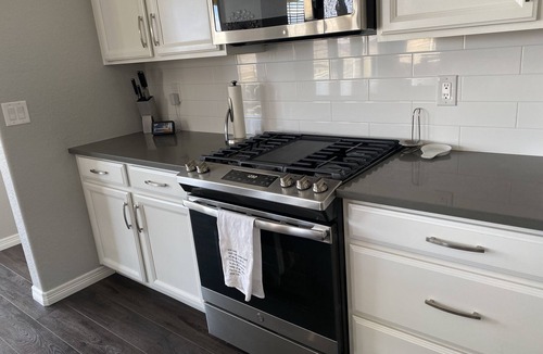 Arvada House | Luxury home near mountains, Boulder and Denver. Under an hour to ski resorts!