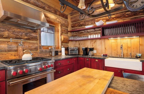 Grand Lake Ski Chalet | Luxury Lodge Retreat, 360 Views, Hot tub, Views!