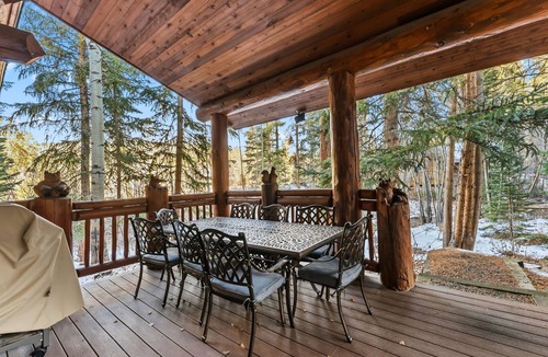 Keystone Cabin | Luxury Log Retreat - Rustic Charm Meets Modern Comfort
