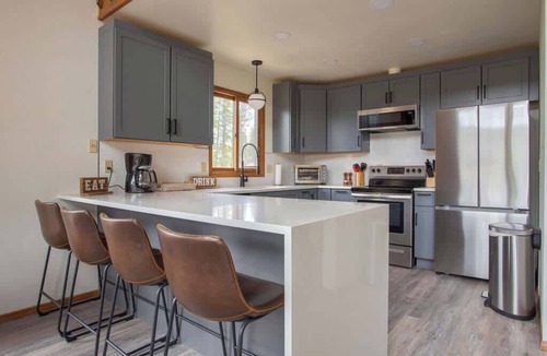 Breckenridge House | Luxury ski chalet w/spa, sauna in heart of Breck!