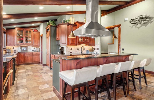 Four O'Clock House | Luxury Ski-in/out Home, Private Hot Tub & Views!