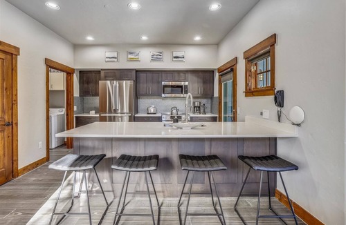 Breckenridge House | Luxury stay at Mountain Thunder Lodge 305: spacious 3-bedroom townhome in Breckenridge for 6 guests!