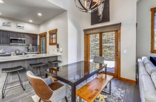 Breckenridge House | Luxury stay at Mountain Thunder Lodge 305: spacious 3-bedroom townhome in Breckenridge for 6 guests!