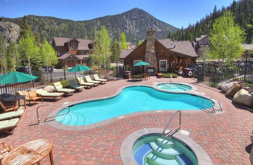 Keystone House | Luxury Townhome/Nestled in the Forest/Great Community Amenities