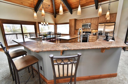 Frisco Condo | Luxury Unit! Easy Drive to 6 Ski Areas. Garage, Elevator! Near Dining, Shops