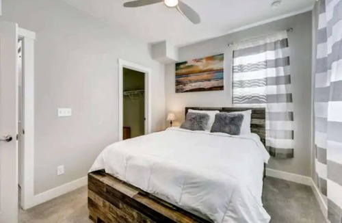 Northfield House | Luxury/Urban Oasis,Rooftop Deck, Mountain View’s