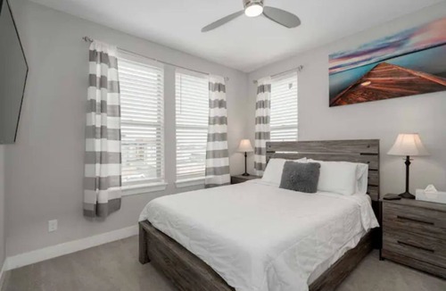 Northfield House | Luxury/Urban Oasis,Rooftop Deck, Mountain View’s