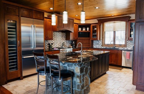 Grand Lake Cabin | Luxury villa w/lake+mtn views+private theatre!