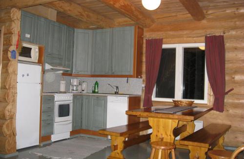 Lapinlahti Ski Chalet | Mäkitorppa