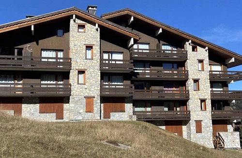 Meribel-Mottaret Apartment | Méribel Mottaret: Cozy 2-Bedroom Apt, Balcony, Ski-In/Ski-Out