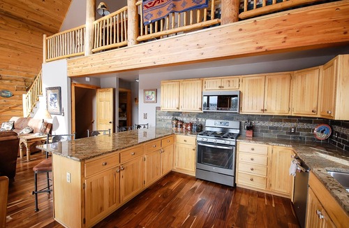 Grand Lake House | M & M Lodge - Gorgeous and large log home in town with incredible lake views!