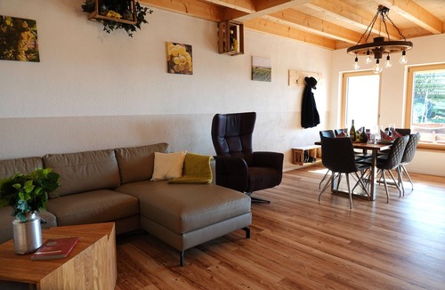Kitzingen Apartment | Main barrier-free holiday in the vineyard