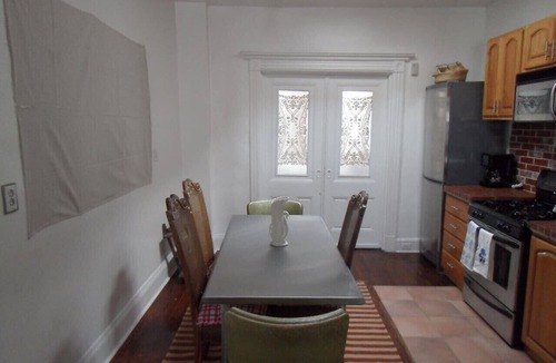 Bedford-Stuyvesant Apartment | Maison de sirènes 2, Bohemian, ecclectic apartment