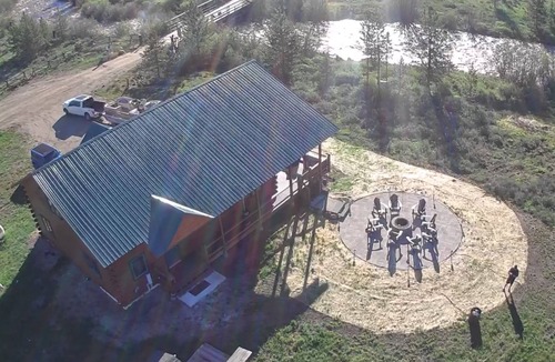 Grand Lake Cabin | Majestic River Cabin w/parking on 1.11 acres