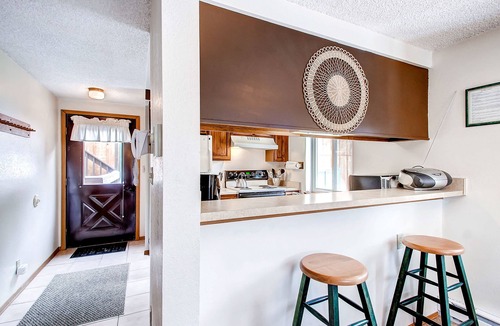 Warrior's Mark Condo | Mark IX #6: Outstanding Location - Close to Town and Slopes - Free Shuttle